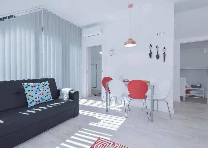 Near The מטוסיניוס